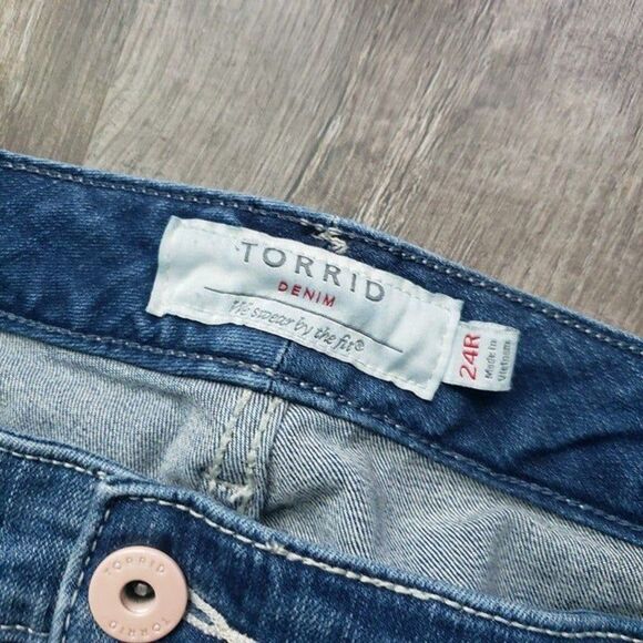 Torrid Slim Boot Vintage Stretch Mid-Rise Jean - Picture 4 of 6